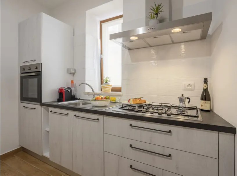 <b>Click to open image!</b> <b>Navigation tip:</b> Hover mouse on top of the right or left side of the image to see the next or previous image respectively.<br /><br />You are browsing images from the article:<br /><span class="sigProPopupCaption"></span>