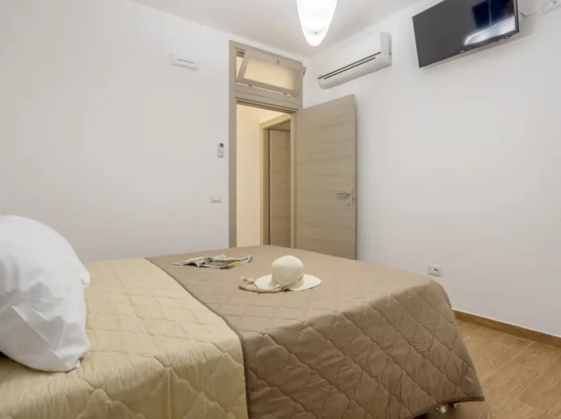 <b>Click to open image!</b> <b>Navigation tip:</b> Hover mouse on top of the right or left side of the image to see the next or previous image respectively.<br /><br />You are browsing images from the article:<br /><span class="sigProPopupCaption"></span>