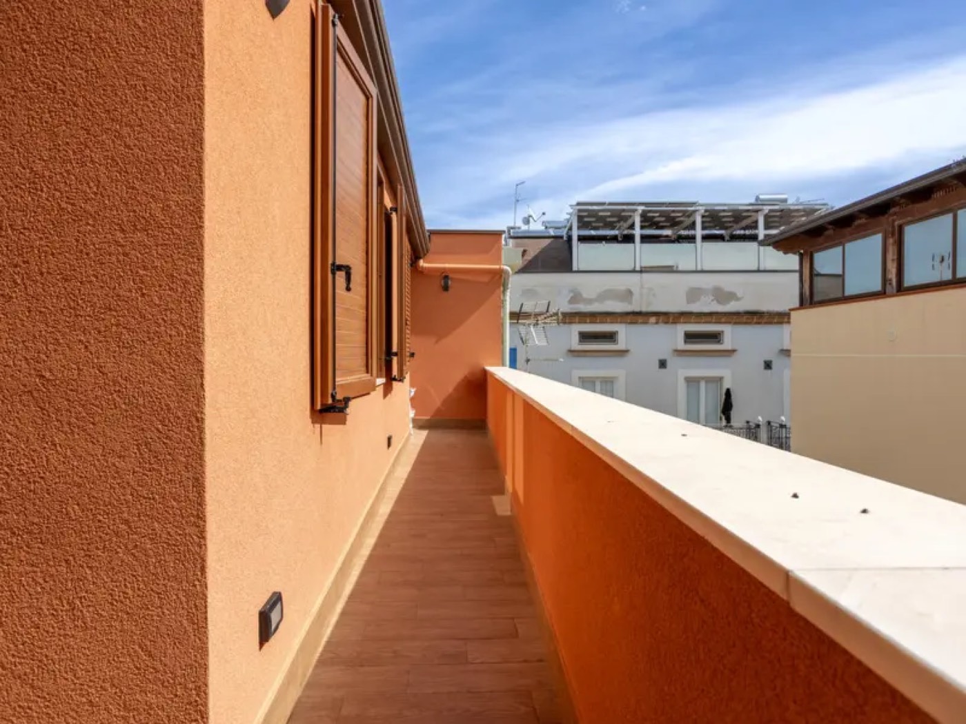 <b>Click to open image!</b> <b>Navigation tip:</b> Hover mouse on top of the right or left side of the image to see the next or previous image respectively.<br /><br />You are browsing images from the article:<br /><span class="sigProPopupCaption"></span>