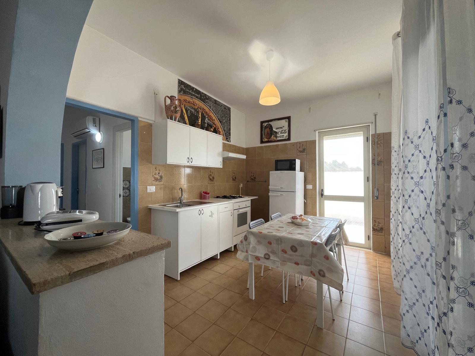 <b>Click to open image!</b> <b>Navigation tip:</b> Hover mouse on top of the right or left side of the image to see the next or previous image respectively.<br /><br />You are browsing images from the article:<br /><span class="sigProPopupCaption"></span>