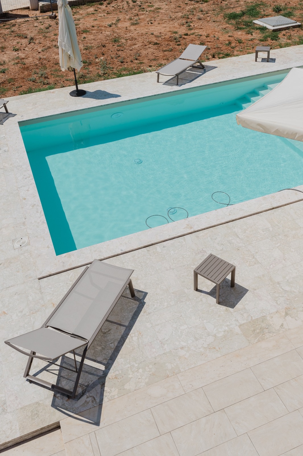 <b>Click to open image!</b> <b>Navigation tip:</b> Hover mouse on top of the right or left side of the image to see the next or previous image respectively.<br /><br />You are browsing images from the article:<br /><span class="sigProPopupCaption"></span>