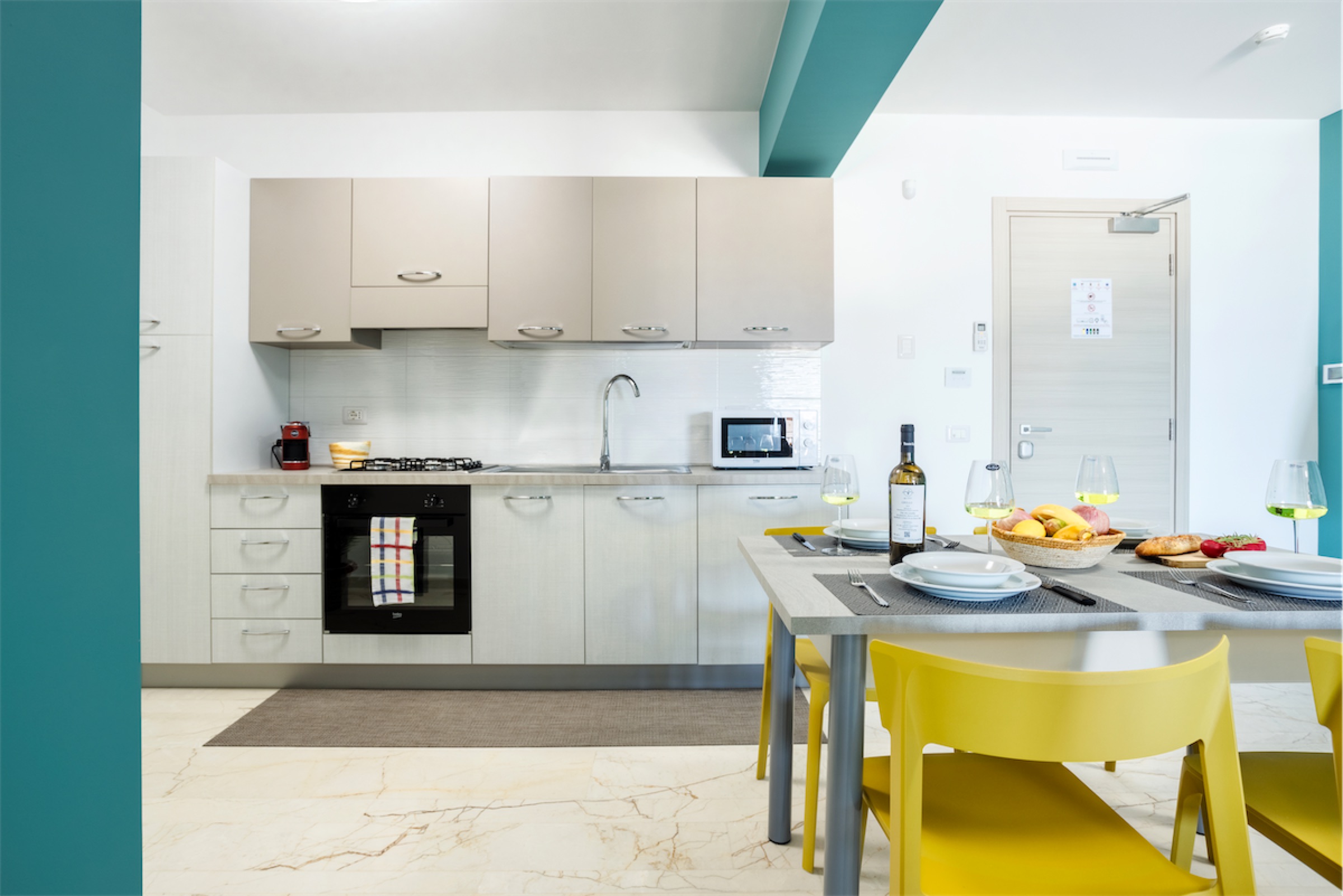 <b>Click to open image!</b> <b>Navigation tip:</b> Hover mouse on top of the right or left side of the image to see the next or previous image respectively.<br /><br />You are browsing images from the article:<br /><span class="sigProPopupCaption"></span>