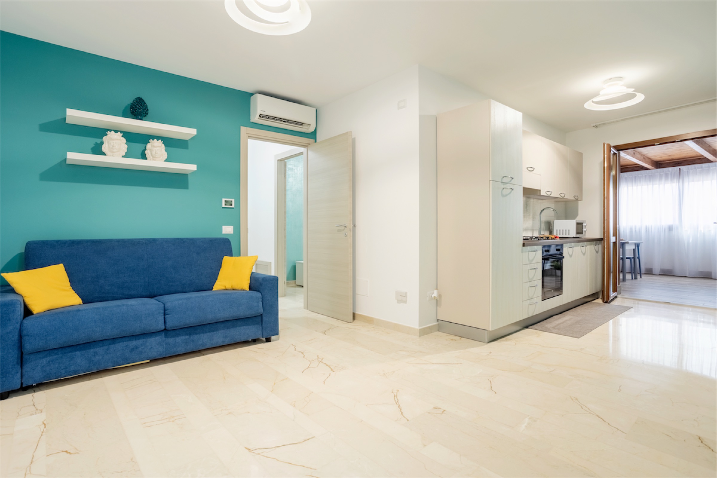 <b>Click to open image!</b> <b>Navigation tip:</b> Hover mouse on top of the right or left side of the image to see the next or previous image respectively.<br /><br />You are browsing images from the article:<br /><span class="sigProPopupCaption"></span>