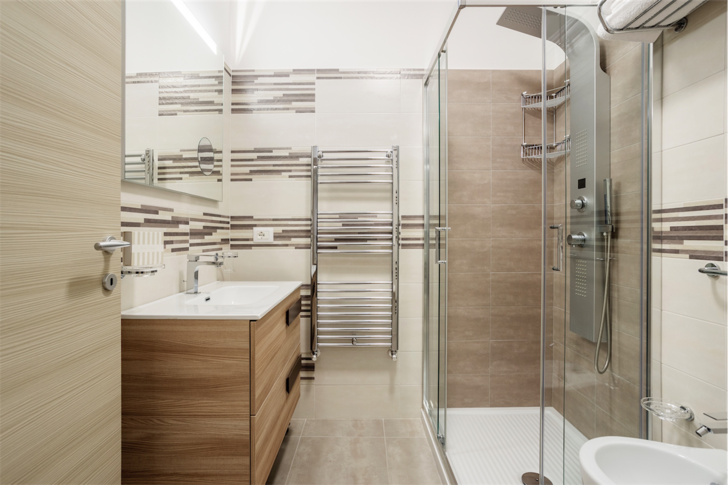 <b>Click to open image!</b> <b>Navigation tip:</b> Hover mouse on top of the right or left side of the image to see the next or previous image respectively.<br /><br />You are browsing images from the article:<br /><span class="sigProPopupCaption"></span>