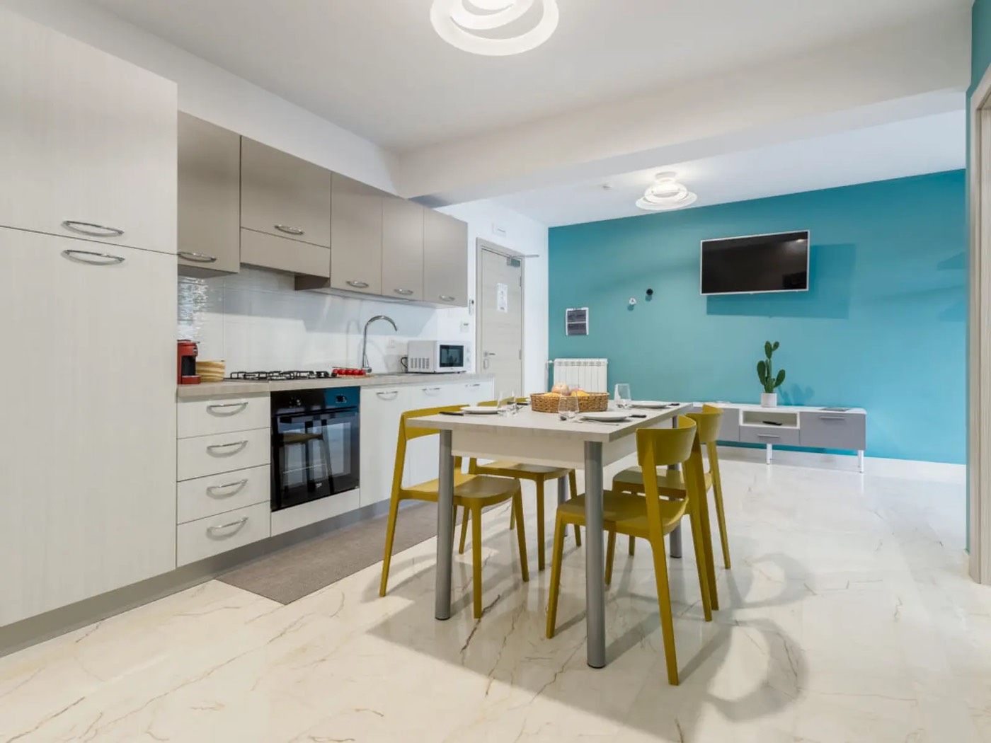 <b>Click to open image!</b> <b>Navigation tip:</b> Hover mouse on top of the right or left side of the image to see the next or previous image respectively.<br /><br />You are browsing images from the article:<br /><span class="sigProPopupCaption"></span>