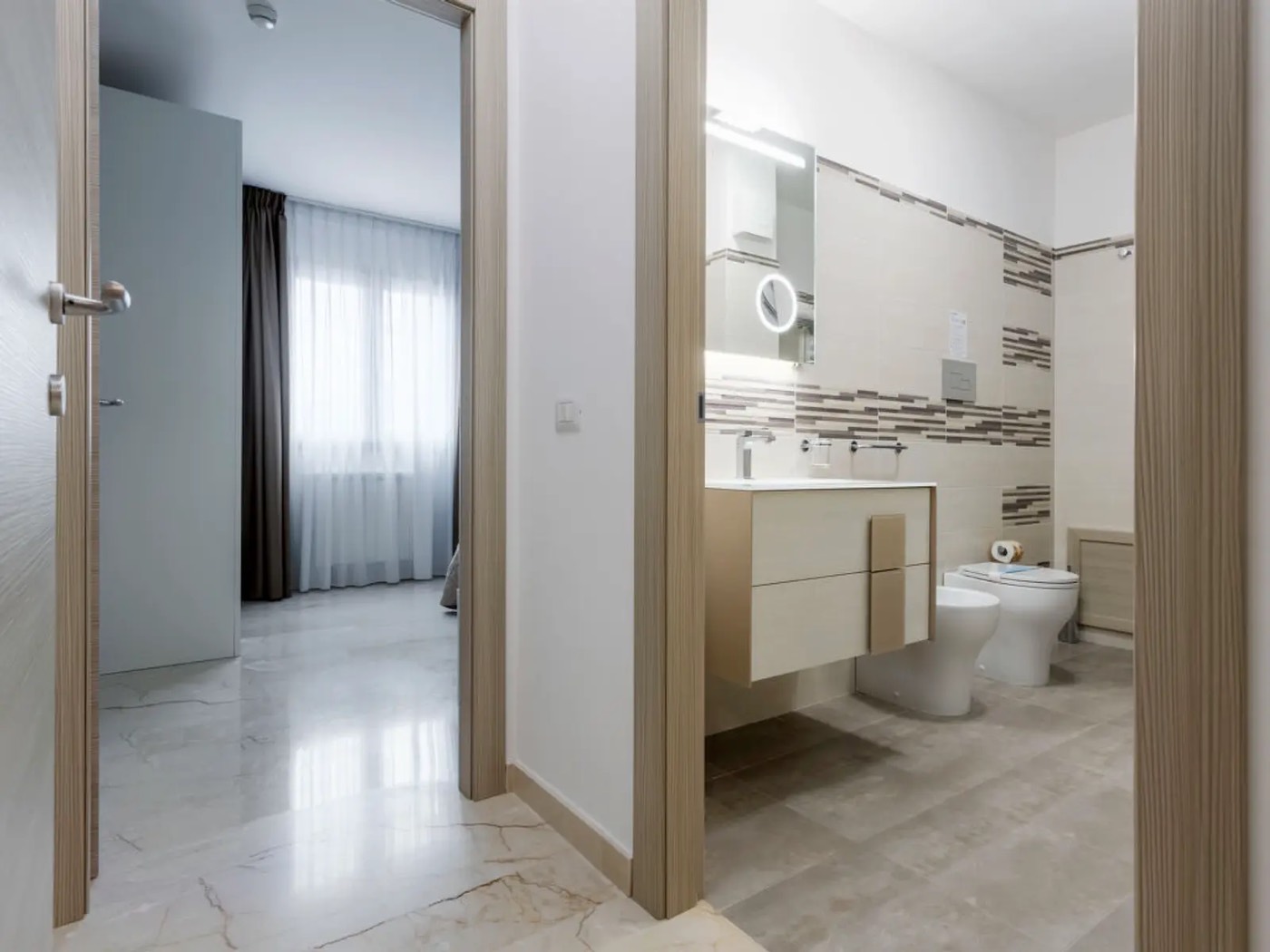 <b>Click to open image!</b> <b>Navigation tip:</b> Hover mouse on top of the right or left side of the image to see the next or previous image respectively.<br /><br />You are browsing images from the article:<br /><span class="sigProPopupCaption"></span>