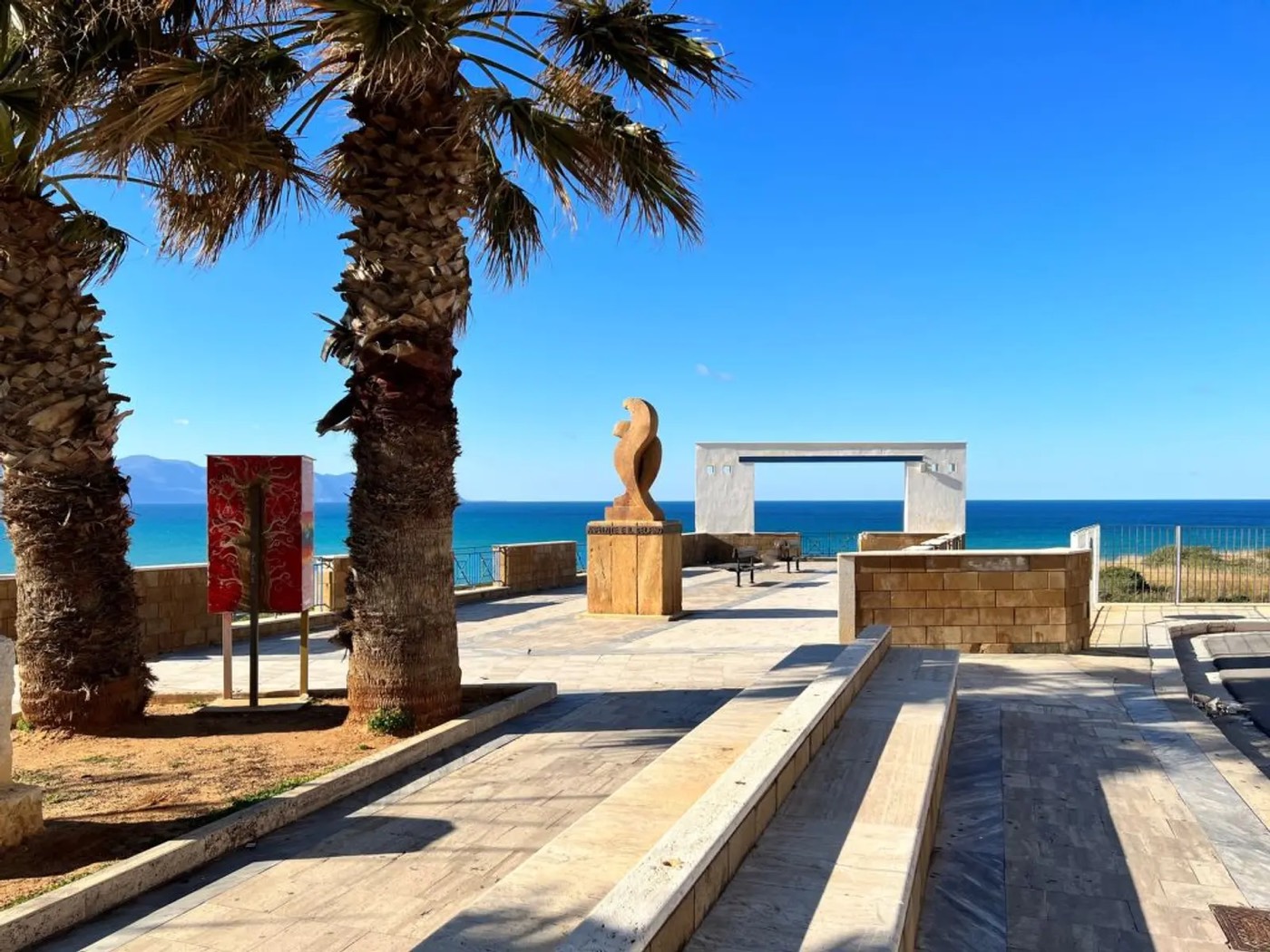 <b>Click to open image!</b> <b>Navigation tip:</b> Hover mouse on top of the right or left side of the image to see the next or previous image respectively.<br /><br />You are browsing images from the article:<br /><span class="sigProPopupCaption"></span>