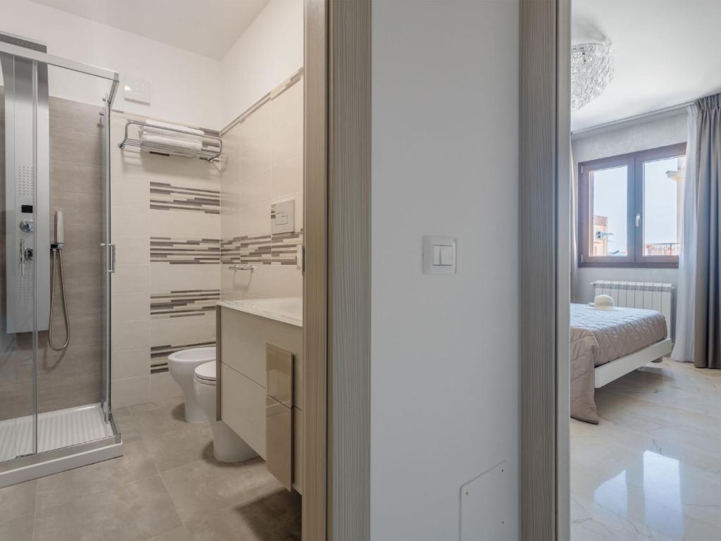 <b>Click to open image!</b> <b>Navigation tip:</b> Hover mouse on top of the right or left side of the image to see the next or previous image respectively.<br /><br />You are browsing images from the article:<br /><span class="sigProPopupCaption"></span>