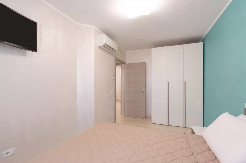 <b>Click to open image!</b> <b>Navigation tip:</b> Hover mouse on top of the right or left side of the image to see the next or previous image respectively.<br /><br />You are browsing images from the article:<br /><span class="sigProPopupCaption"></span>