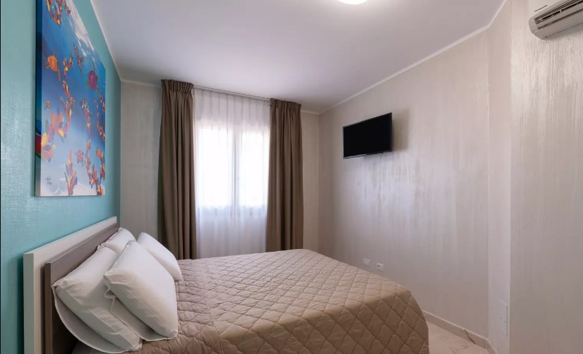 <b>Click to open image!</b> <b>Navigation tip:</b> Hover mouse on top of the right or left side of the image to see the next or previous image respectively.<br /><br />You are browsing images from the article:<br /><span class="sigProPopupCaption"></span>