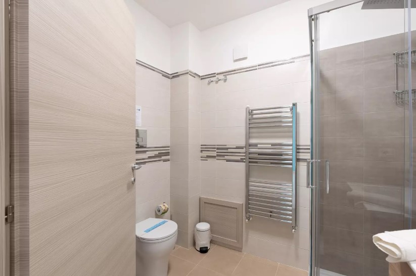 <b>Click to open image!</b> <b>Navigation tip:</b> Hover mouse on top of the right or left side of the image to see the next or previous image respectively.<br /><br />You are browsing images from the article:<br /><span class="sigProPopupCaption"></span>