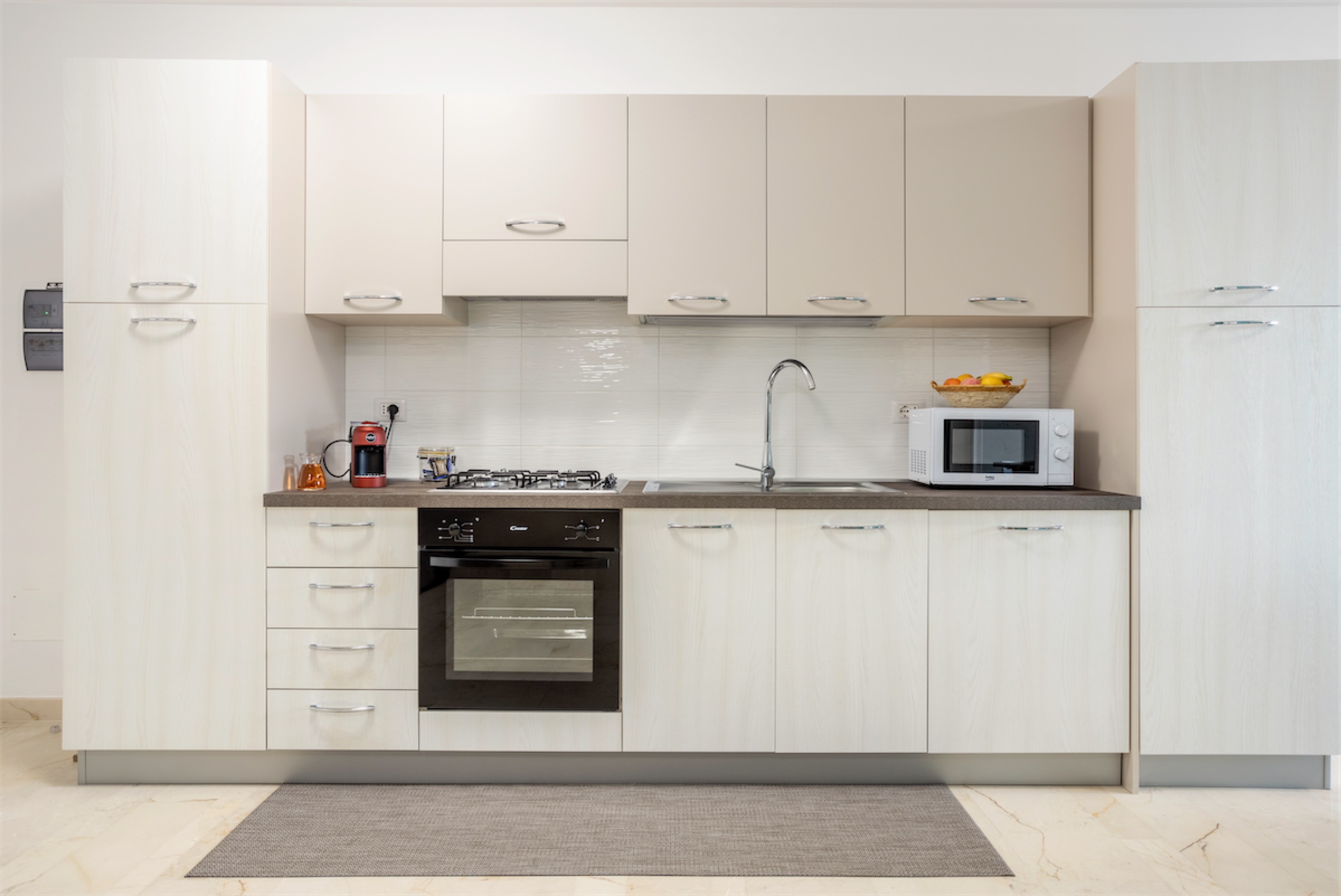 <b>Click to open image!</b> <b>Navigation tip:</b> Hover mouse on top of the right or left side of the image to see the next or previous image respectively.<br /><br />You are browsing images from the article:<br /><span class="sigProPopupCaption"></span>