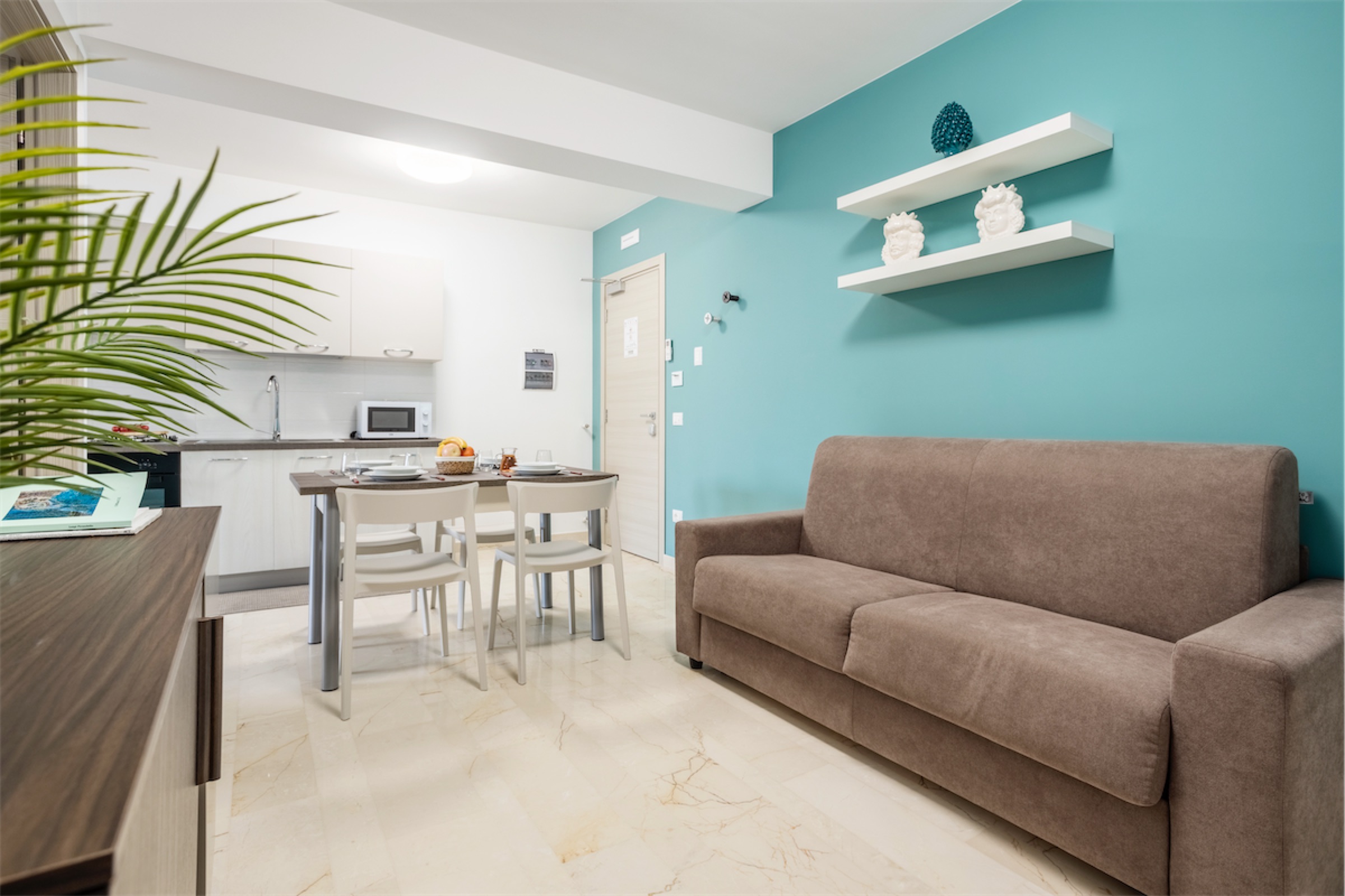 <b>Click to open image!</b> <b>Navigation tip:</b> Hover mouse on top of the right or left side of the image to see the next or previous image respectively.<br /><br />You are browsing images from the article:<br /><span class="sigProPopupCaption"></span>