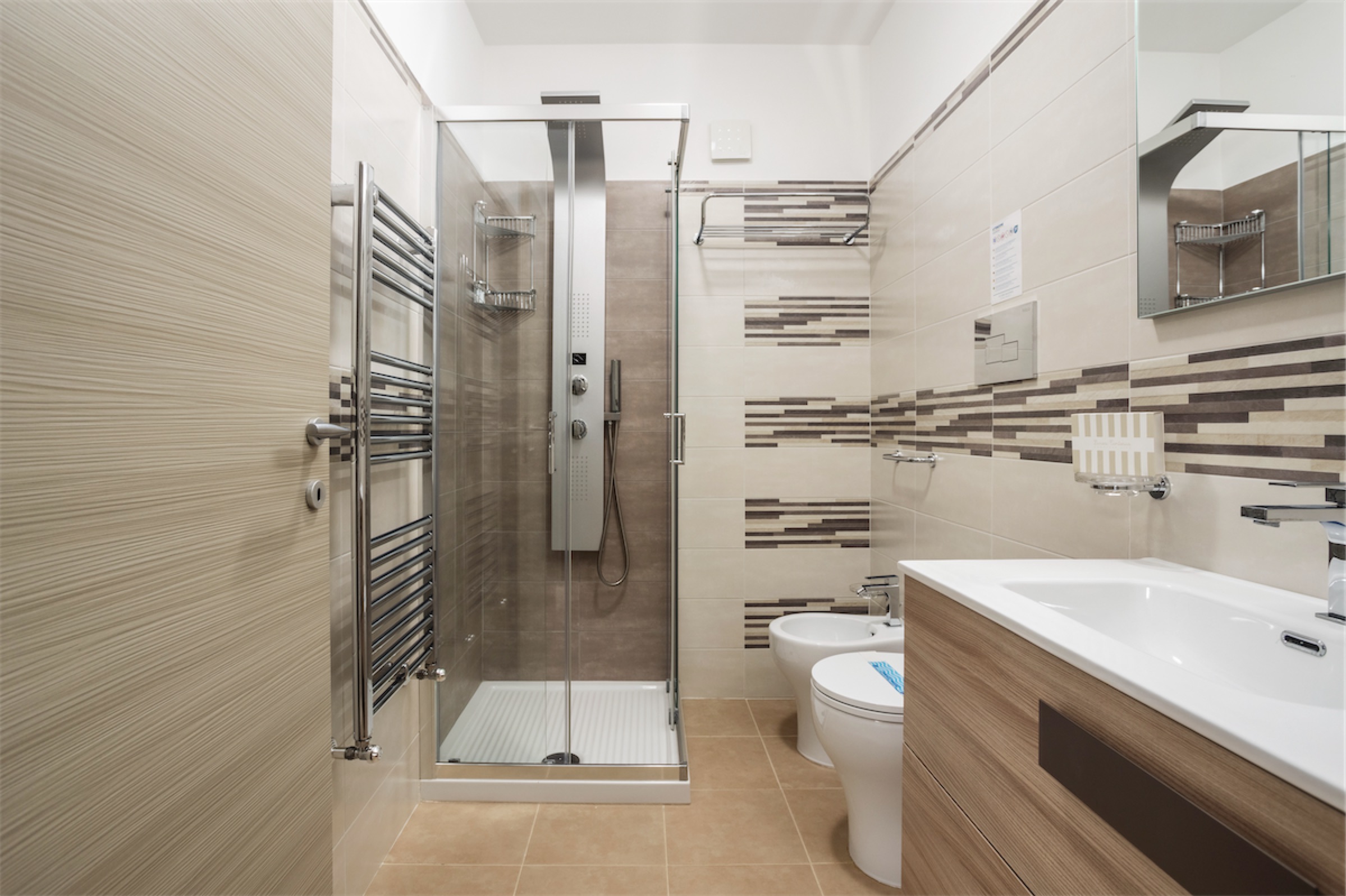 <b>Click to open image!</b> <b>Navigation tip:</b> Hover mouse on top of the right or left side of the image to see the next or previous image respectively.<br /><br />You are browsing images from the article:<br /><span class="sigProPopupCaption"></span>