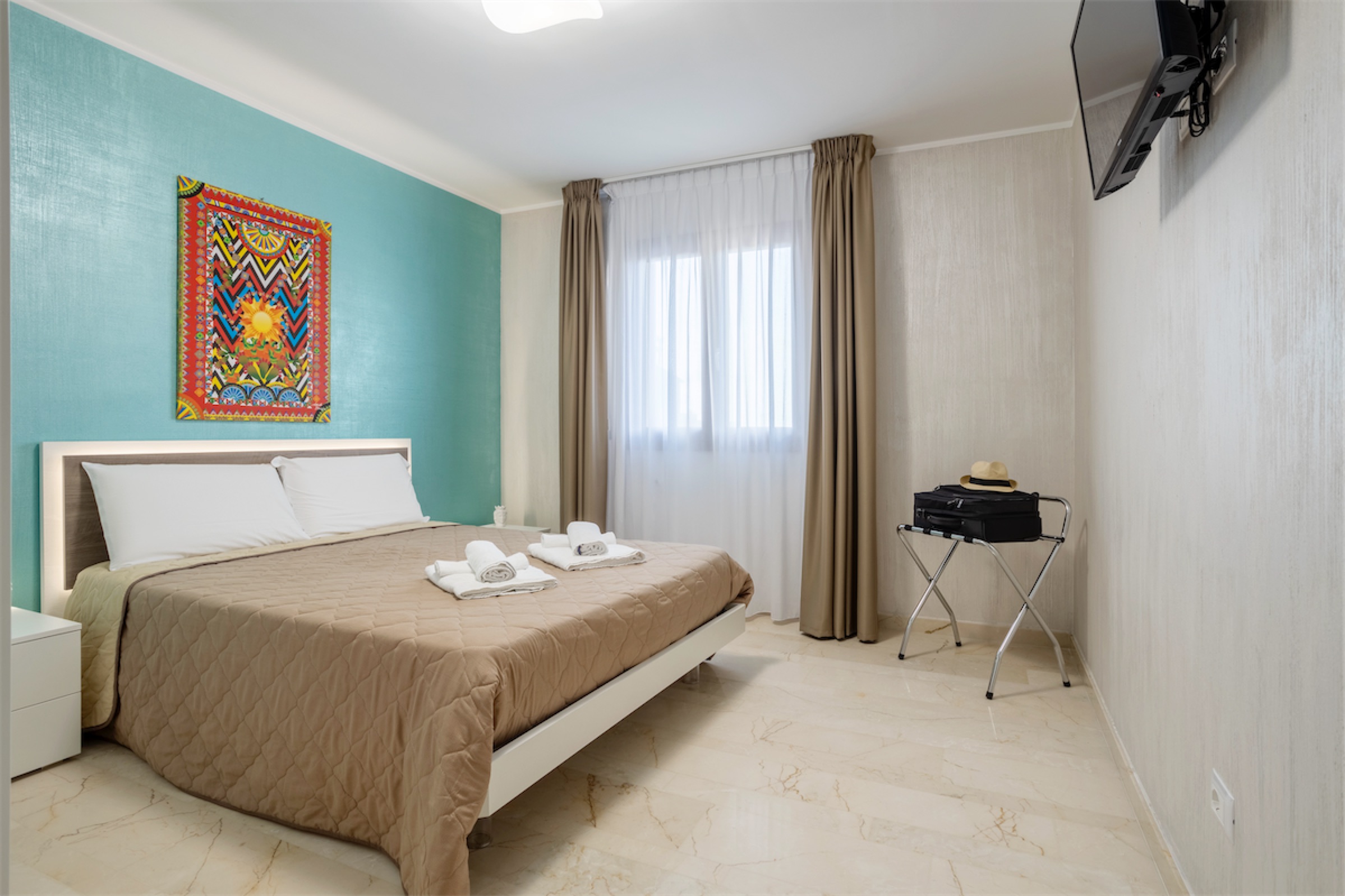 <b>Click to open image!</b> <b>Navigation tip:</b> Hover mouse on top of the right or left side of the image to see the next or previous image respectively.<br /><br />You are browsing images from the article:<br /><span class="sigProPopupCaption"></span>